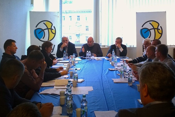 ФБУ виключила зі свого складу дві громадські організації