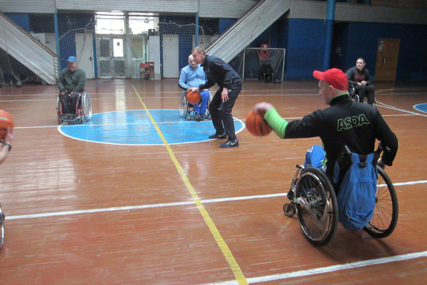 Команда інвалідів на візках "Київ-БасКІ": фотогалерея тренування