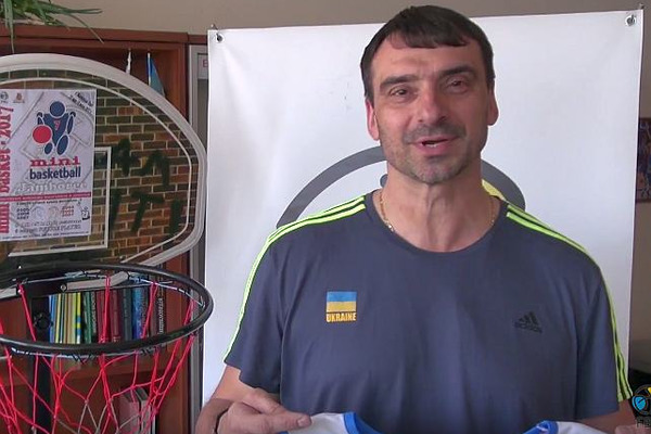 Тренер жіночої збірної України прийняв виклик Євгена Мурзіна