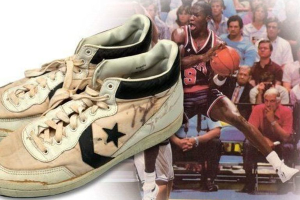 Кросівки легендарного Майкла Джордана продають за рекордну суму