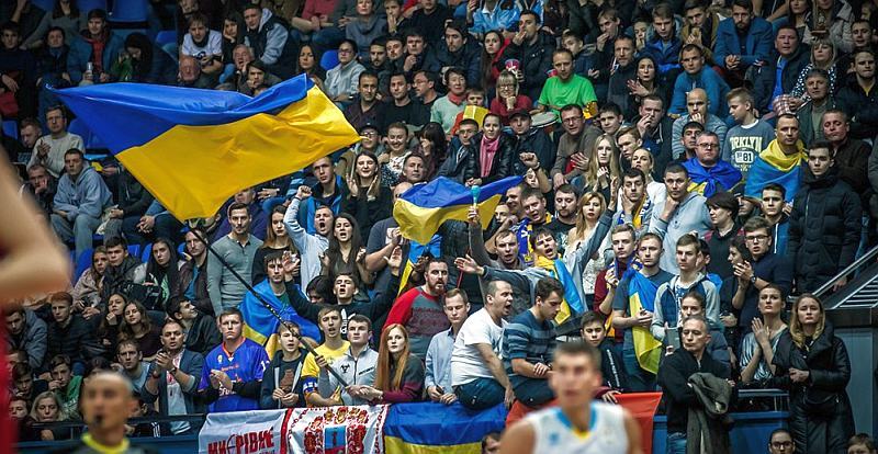 100 000 гривень чекають щасливого вболівальника на матчі збірної України