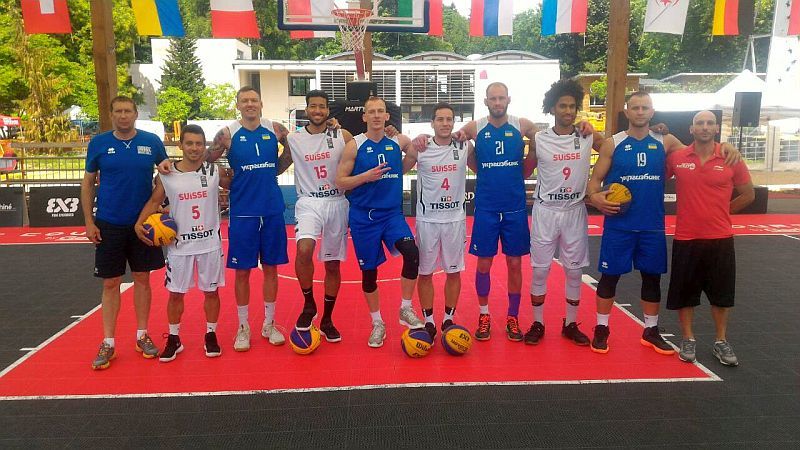 Збірні України захопили лідерство на турнірі у Франції