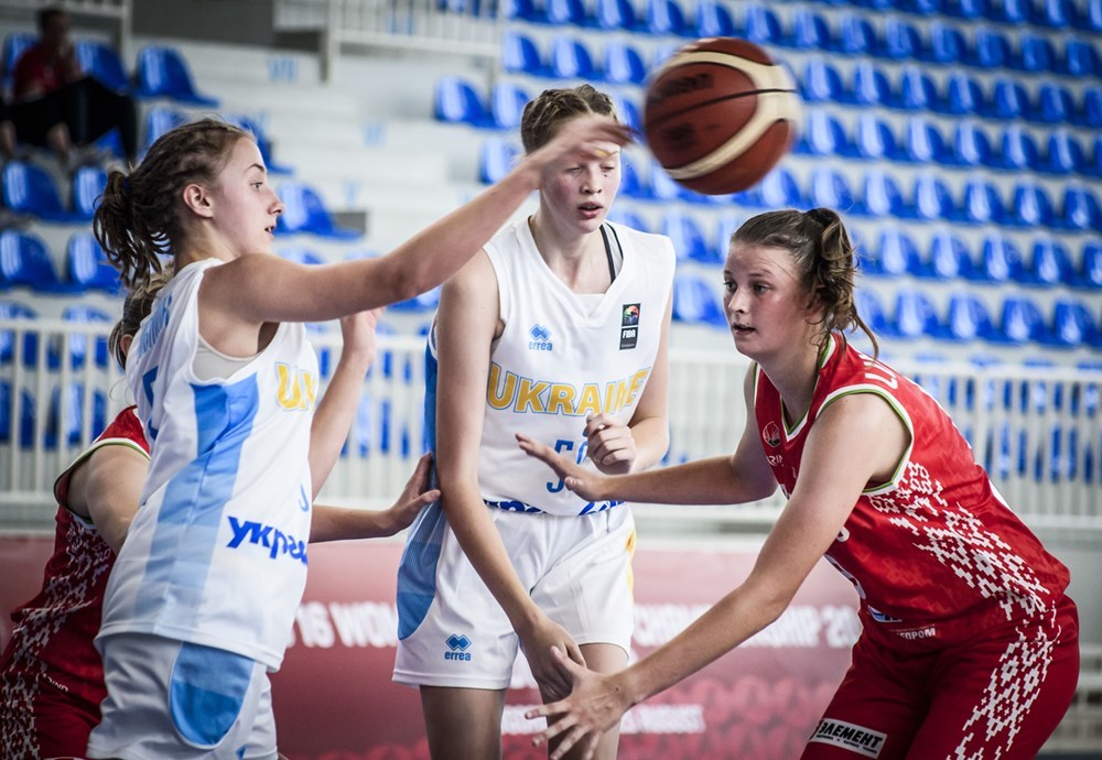 Жіноча збірна України U-16 перемогла господарок чемпіонату Європи