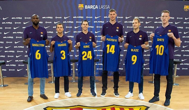 Барселона презентувала українського новачка команди