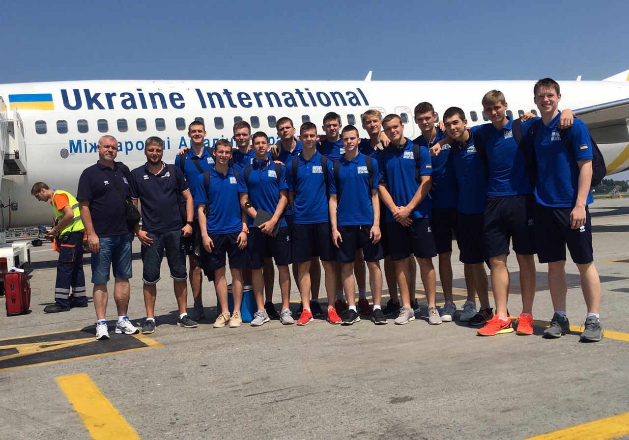 Чоловіча збірна України U-18 відправилась на контрольні матчі в Чехію