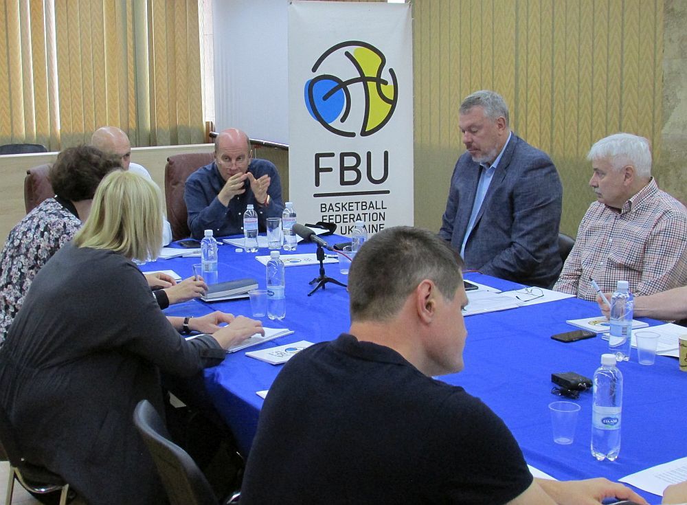 Виконком ФБУ затвердив тренерів кадетських збірних України