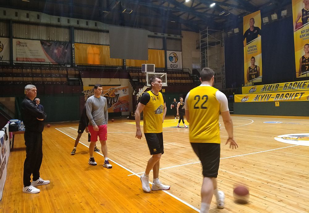 Київ-Баскет провів відкрите тренування перед матчем з Каршиякою