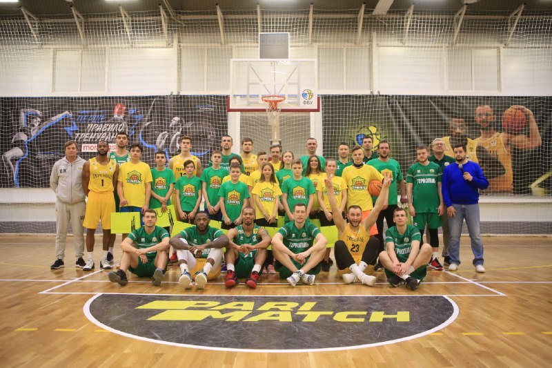 Великі та маленькі зірки на баскетбольному святі в Тернополі