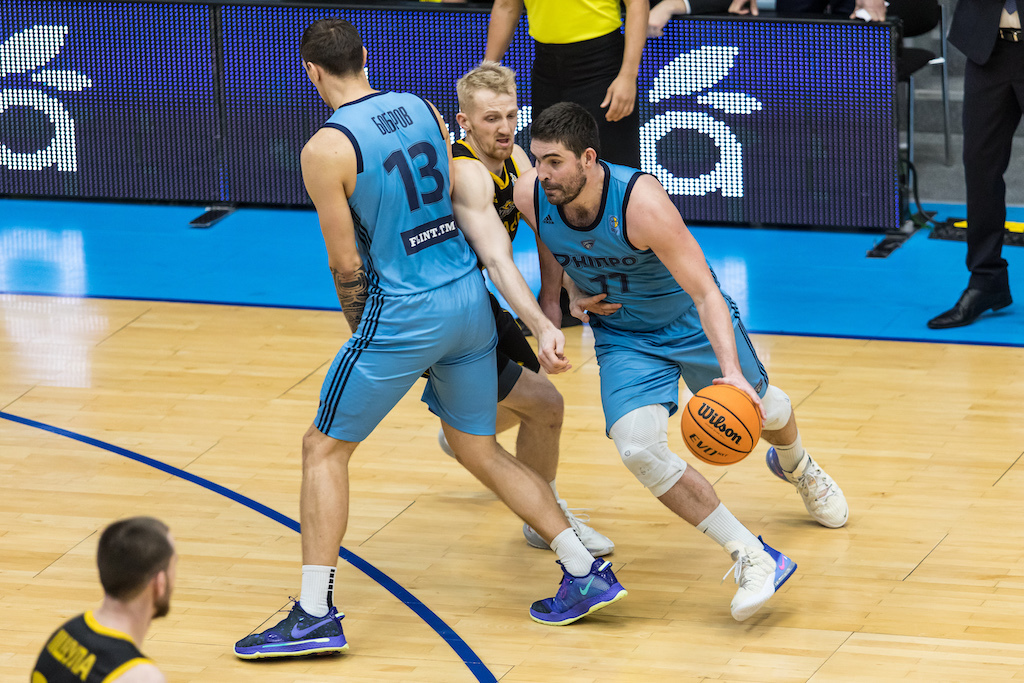 Дніпро виграв центральний матч тижня у Київ-Баскета: хайлайти гри