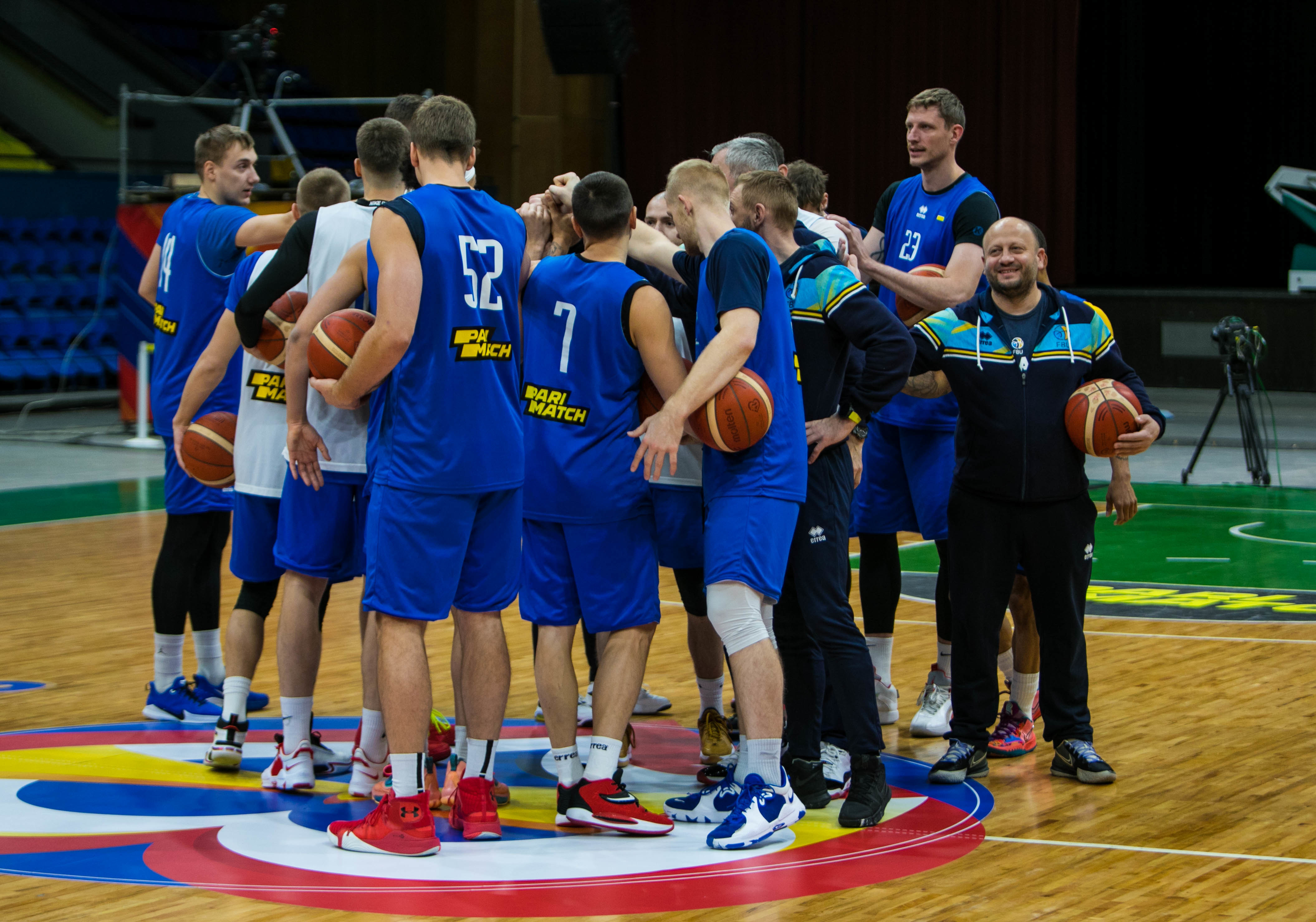 Збірна України провела тренування напередодні гри з Північною Македонією