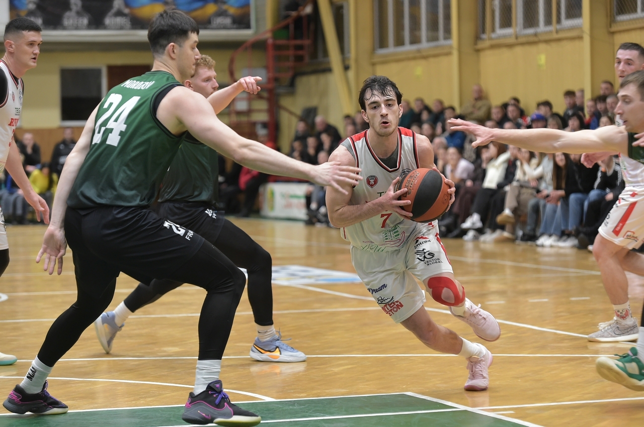 Рівне-ОШВСМ розгромило Прикарпаття-Говерлу