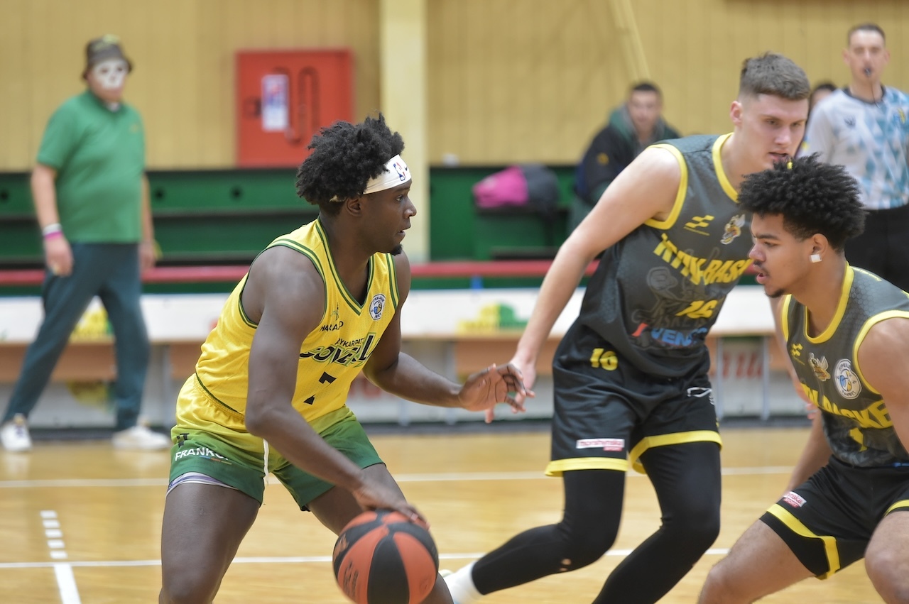 Сенсаційна перемога Прикарпаття-Говерли в матчі проти Київ-Баскета: фотогалерея