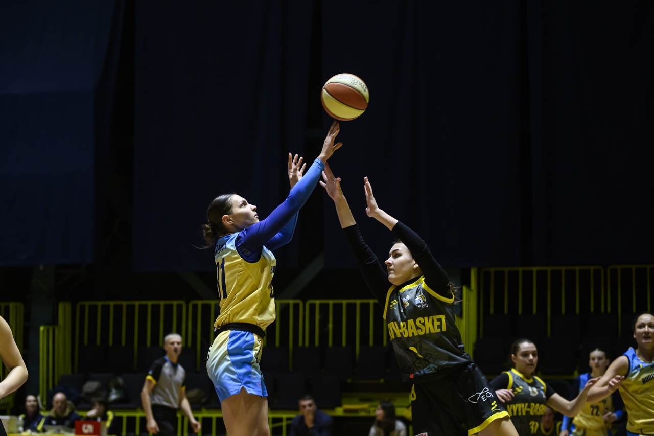 Жіноча Суперліга: відеотрансляція матчу 8 грудня