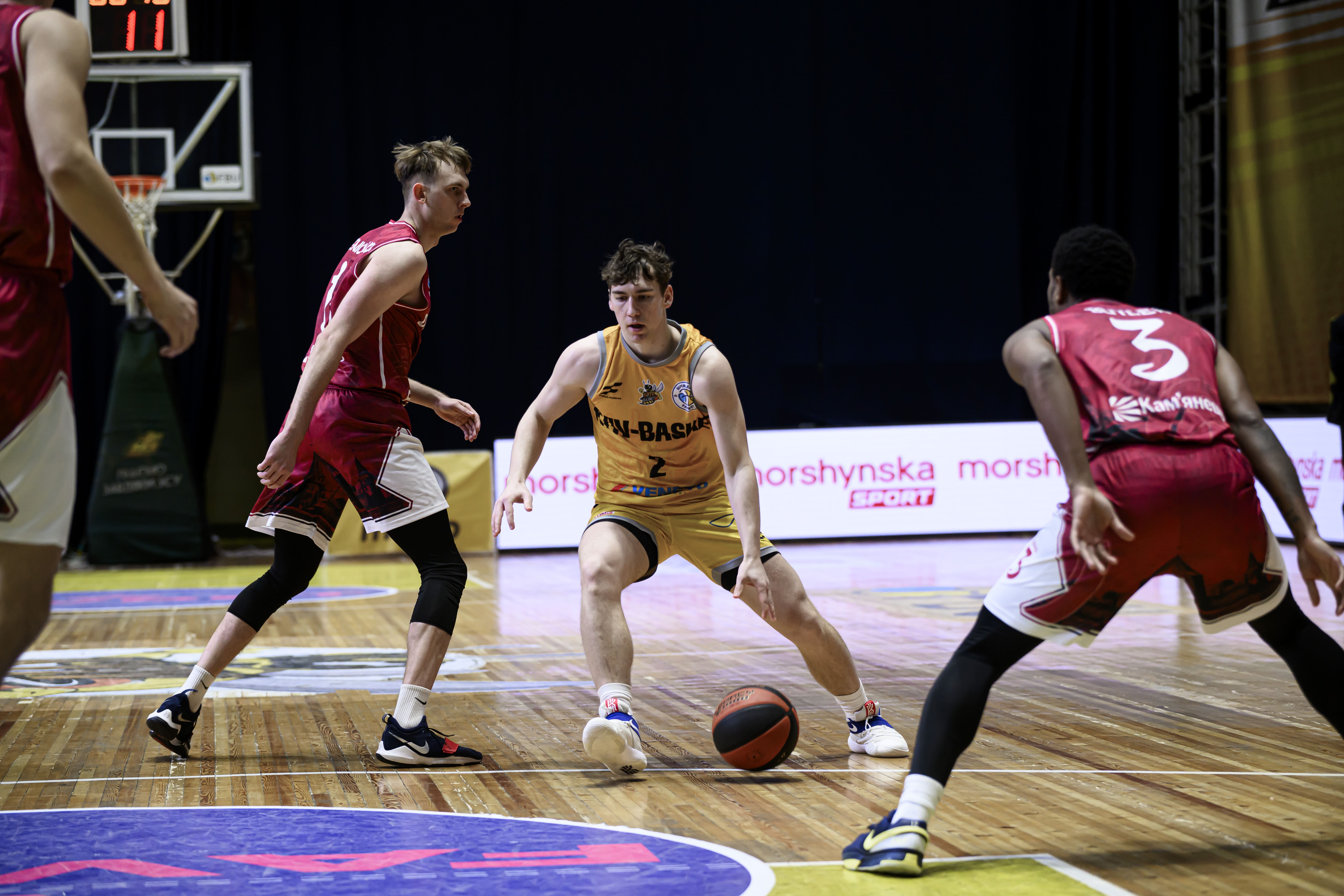 Харківські Соколи та Київ-Баскет стартували з перемоги: відео хайлайтів Кубка України 11 грудня