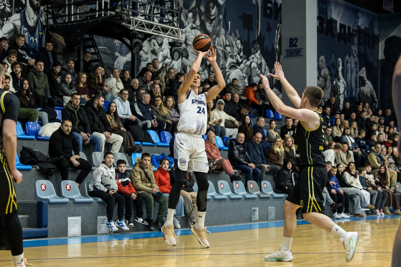 Дніпро стартував у Кубку України перемогою над Чайкою-ВМСУ: відео хайлайтів 14 грудня