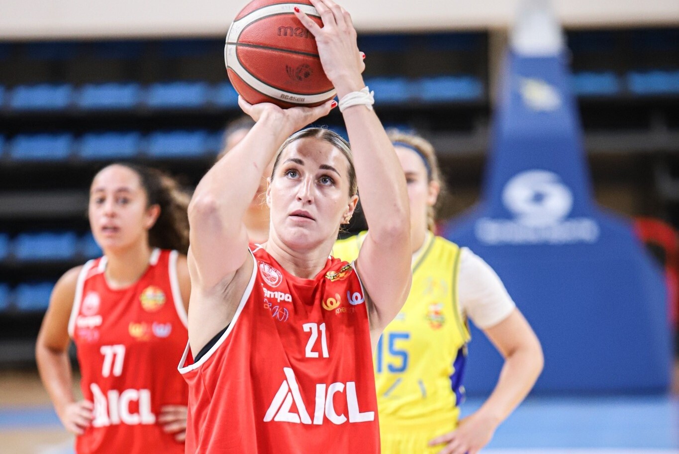 Українки за кордоном: Юркевічус зібрала 15 підбирань в Ізраїлі