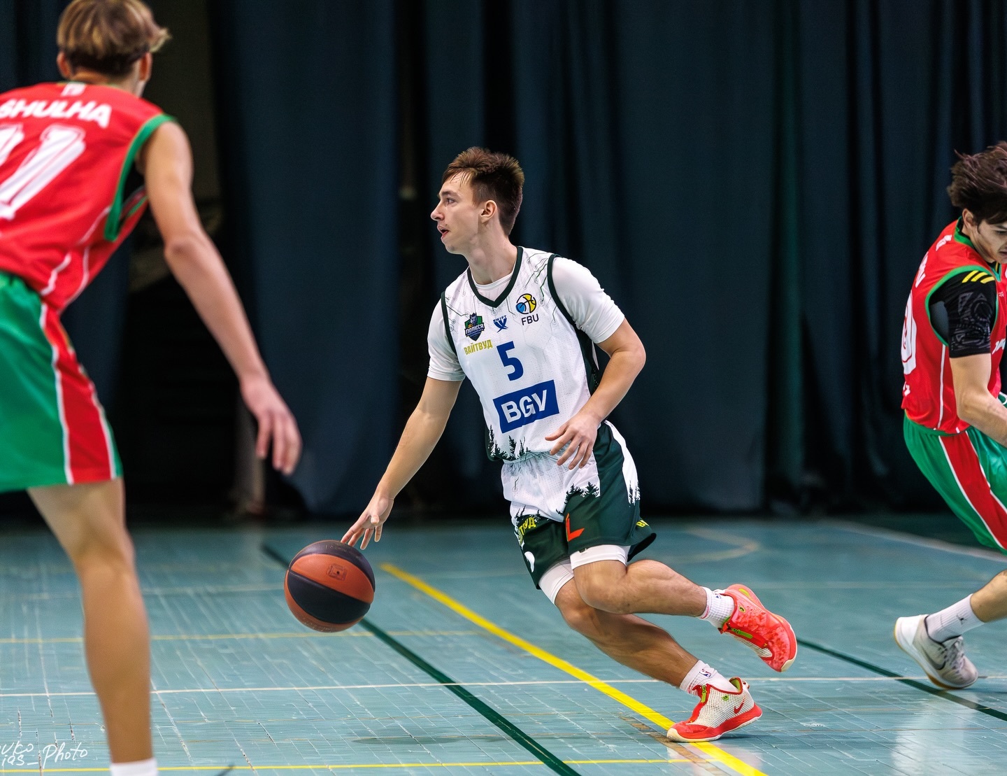 Перша ліга: відеотрансляція матчів 20 грудня