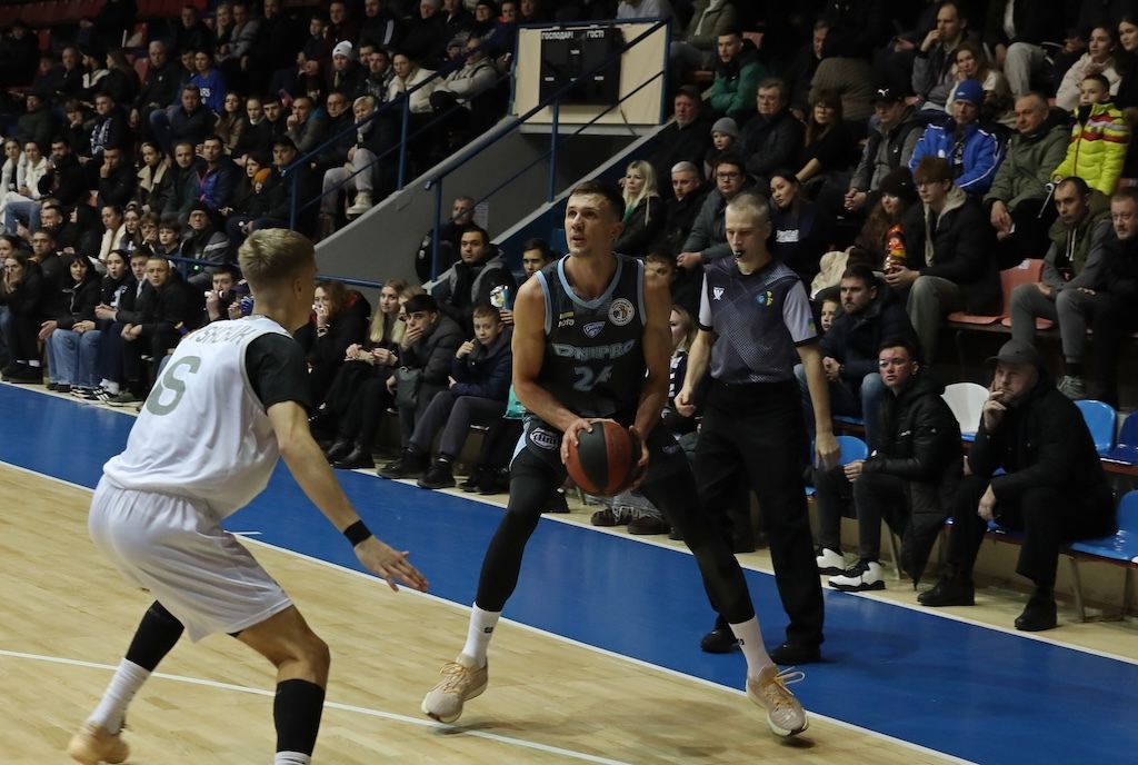 Дніпро впевнено переміг Ніко-Баскет в Миколаєві 