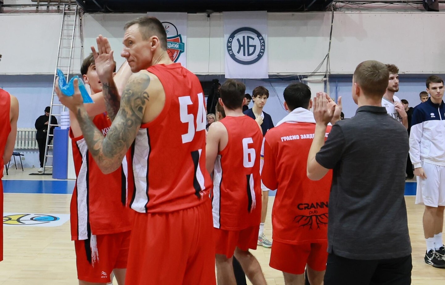 Хмельницький повернувся в топ-3: турнірна таблиця Вищої ліги