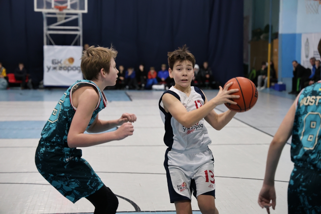 ВЮБЛ серед юнаків 2013 року: Ужгород виграв домашній тур другого етапу