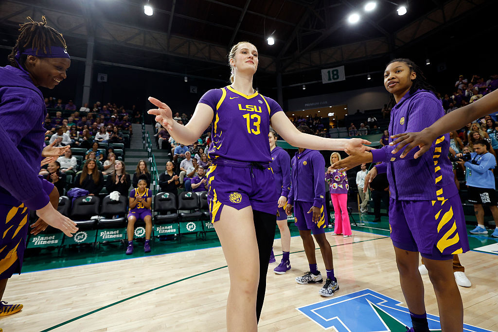 Українки за кордоном: Коваль оформила дабл-дабл, у Діке 14 очок в NCAA