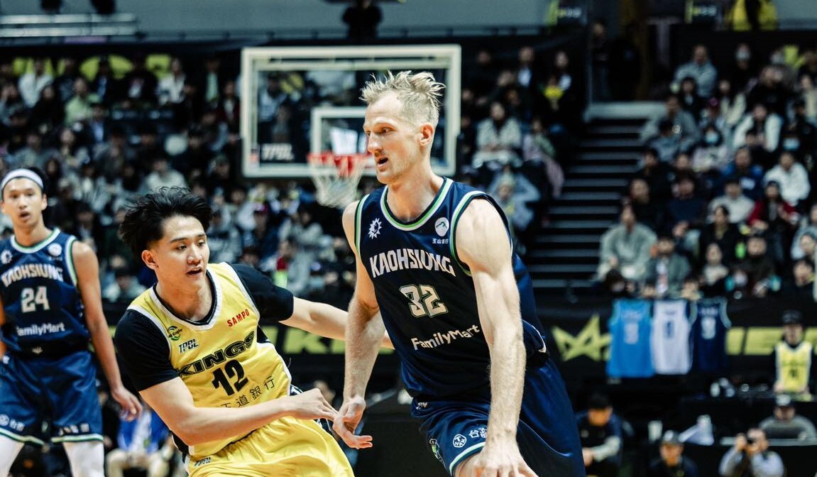 Українці за кордоном: результативні ігри Пустового та Липового, Близнюк майже оформив трипл-дабл