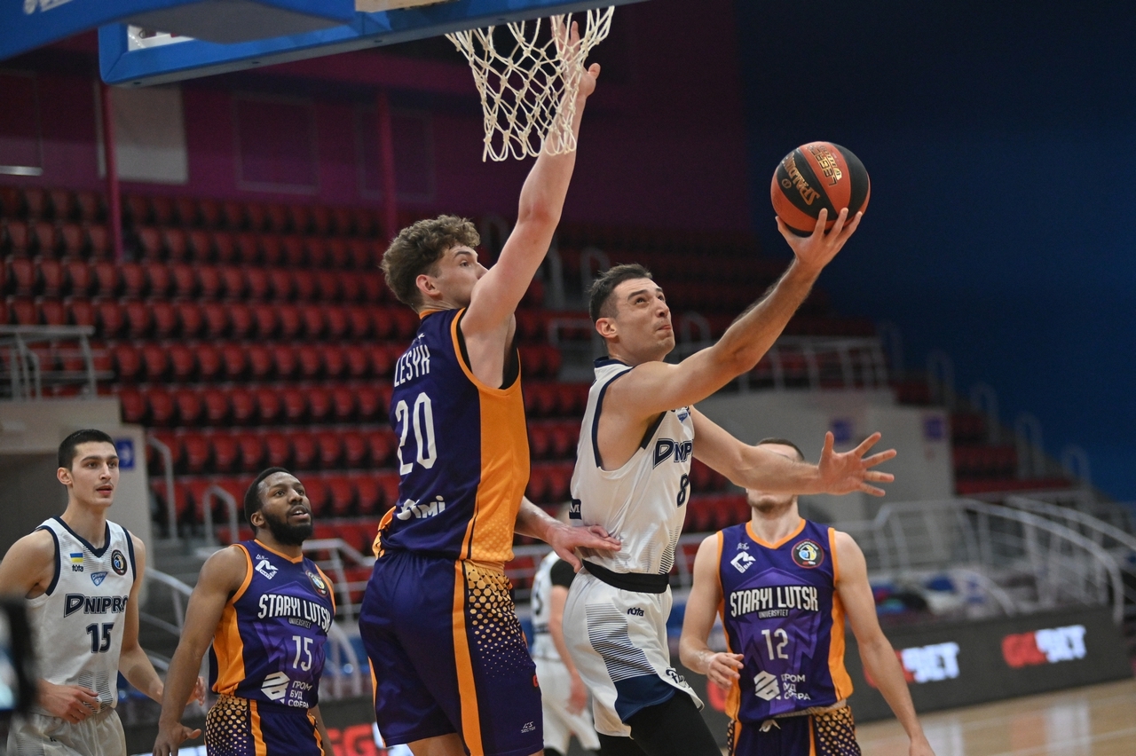 Старий Луцьк дав бій, але поступився Дніпру