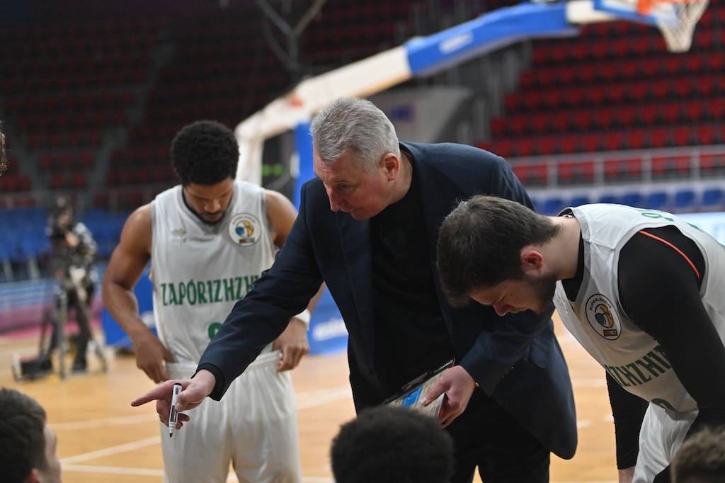 Запоріжжя вдома поступився Прикарпаття-Говерлі: відео коментарів