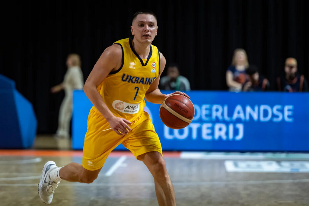 Українці за кордоном: Лукашов дебютував за новий клуб