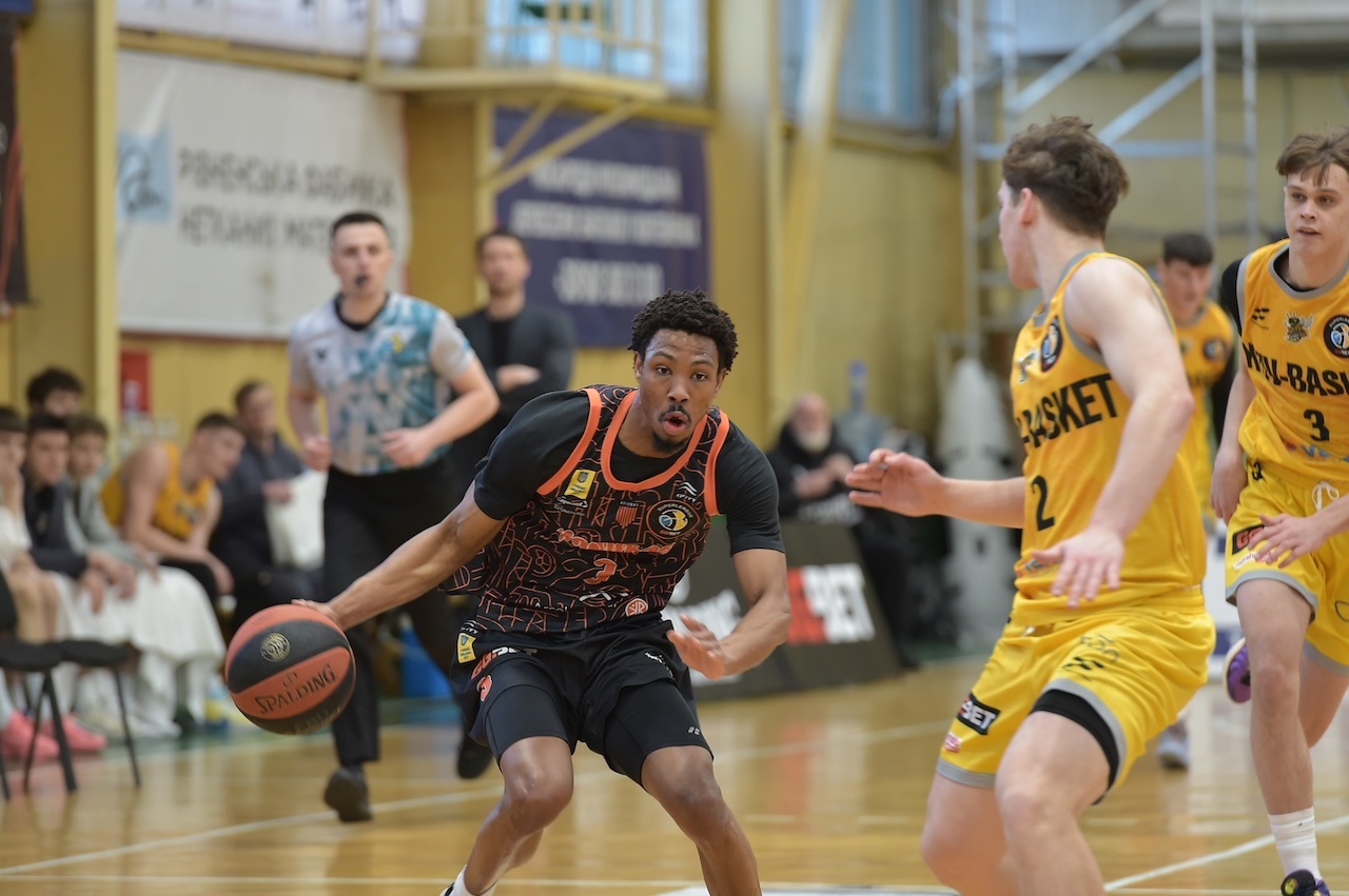 Кривбас вдруге в сезоні переміг Київ-Баскет