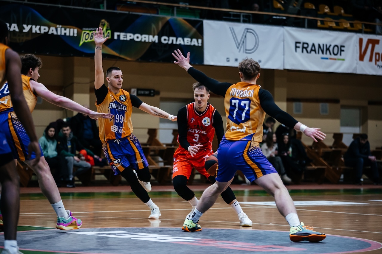 Перемога Рівного в матчі проти Старого Луцька: фотогалерея