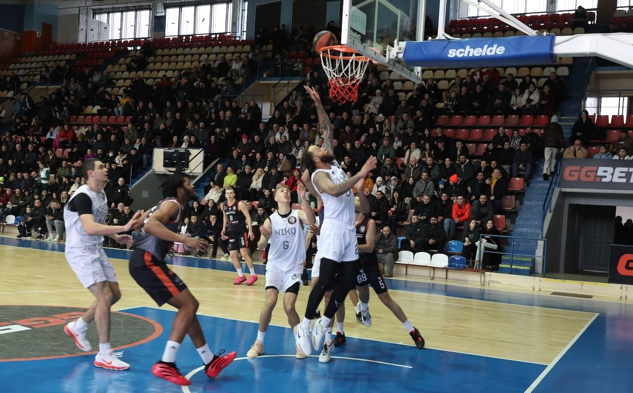 Ніко-Баскет на домашньому паркеті переміг Черкаські Мавпи