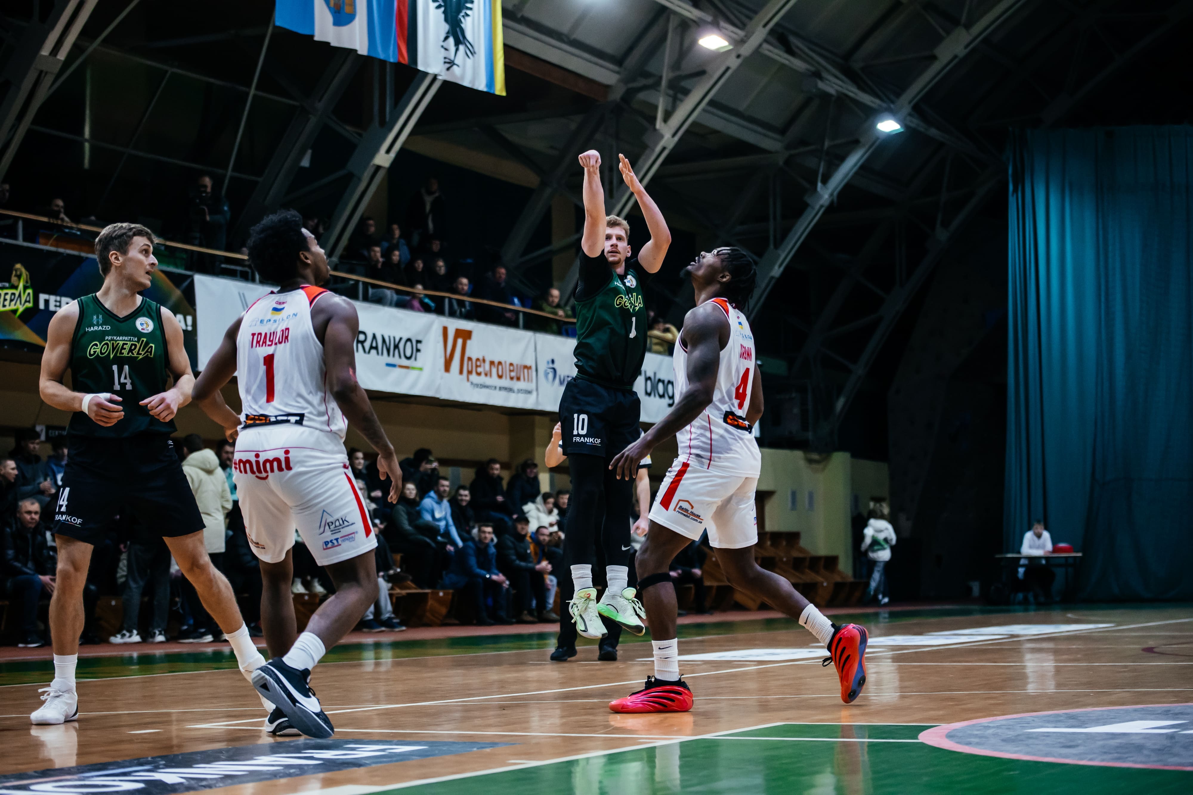 Прикарпаття-Говерла виграла у Рівного: фотогалерея матчу