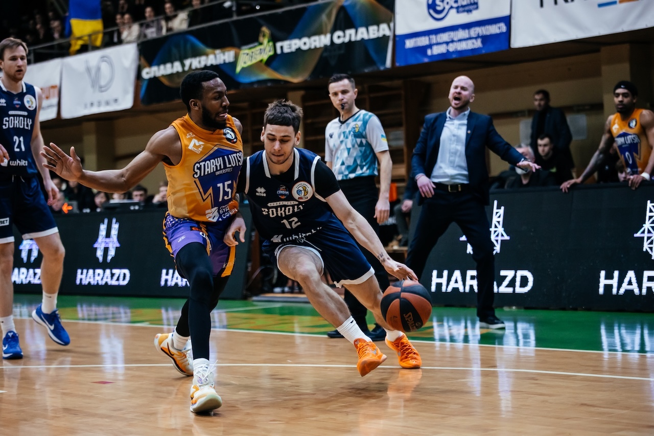 Важка перемога Соколів в матчі проти Старого Луцька: фотогалерея