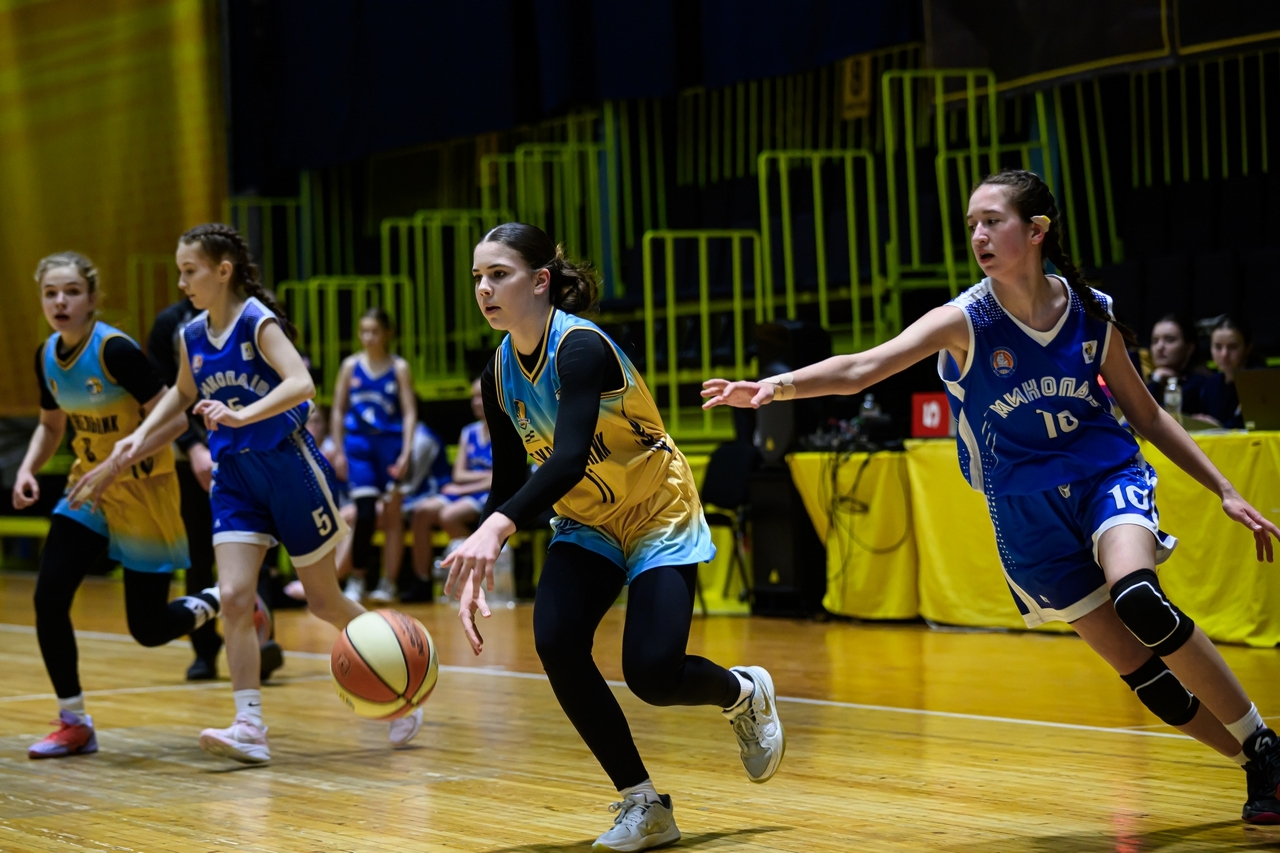 ВЮБЛ серед дівчат 2012 року: в столичному ПС Венето пройшло чотири матчі