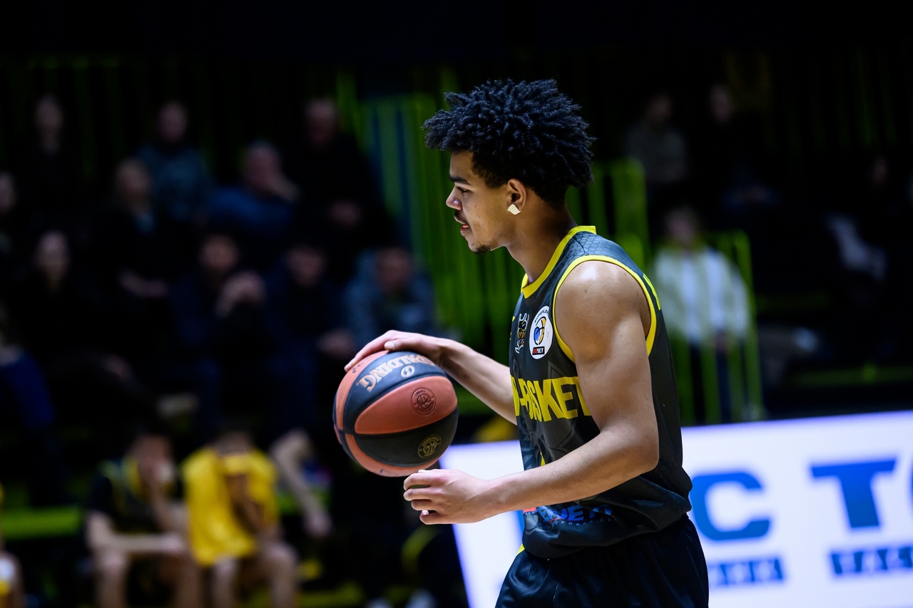 Київ-Баскет-2 обіграв Полісся в матчі лідерів Першої ліги