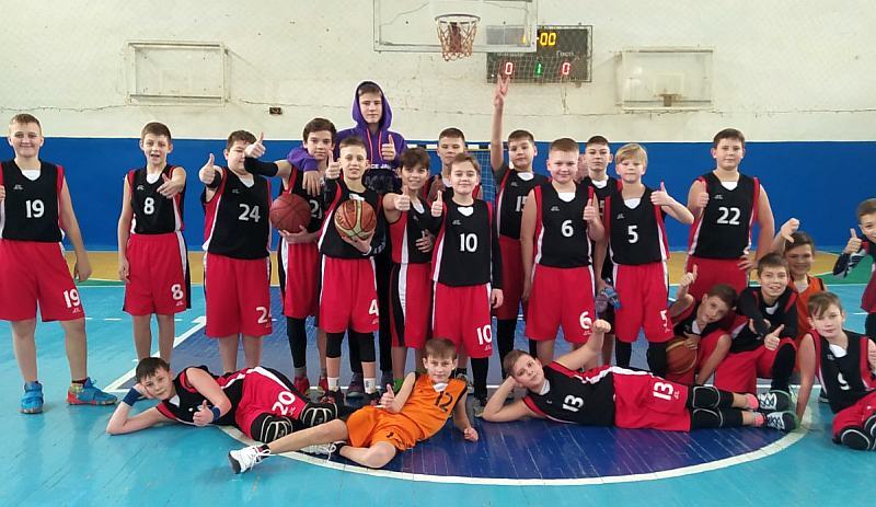 Команди юнаків зіграли матчі ВЮБЛ у Херсоні