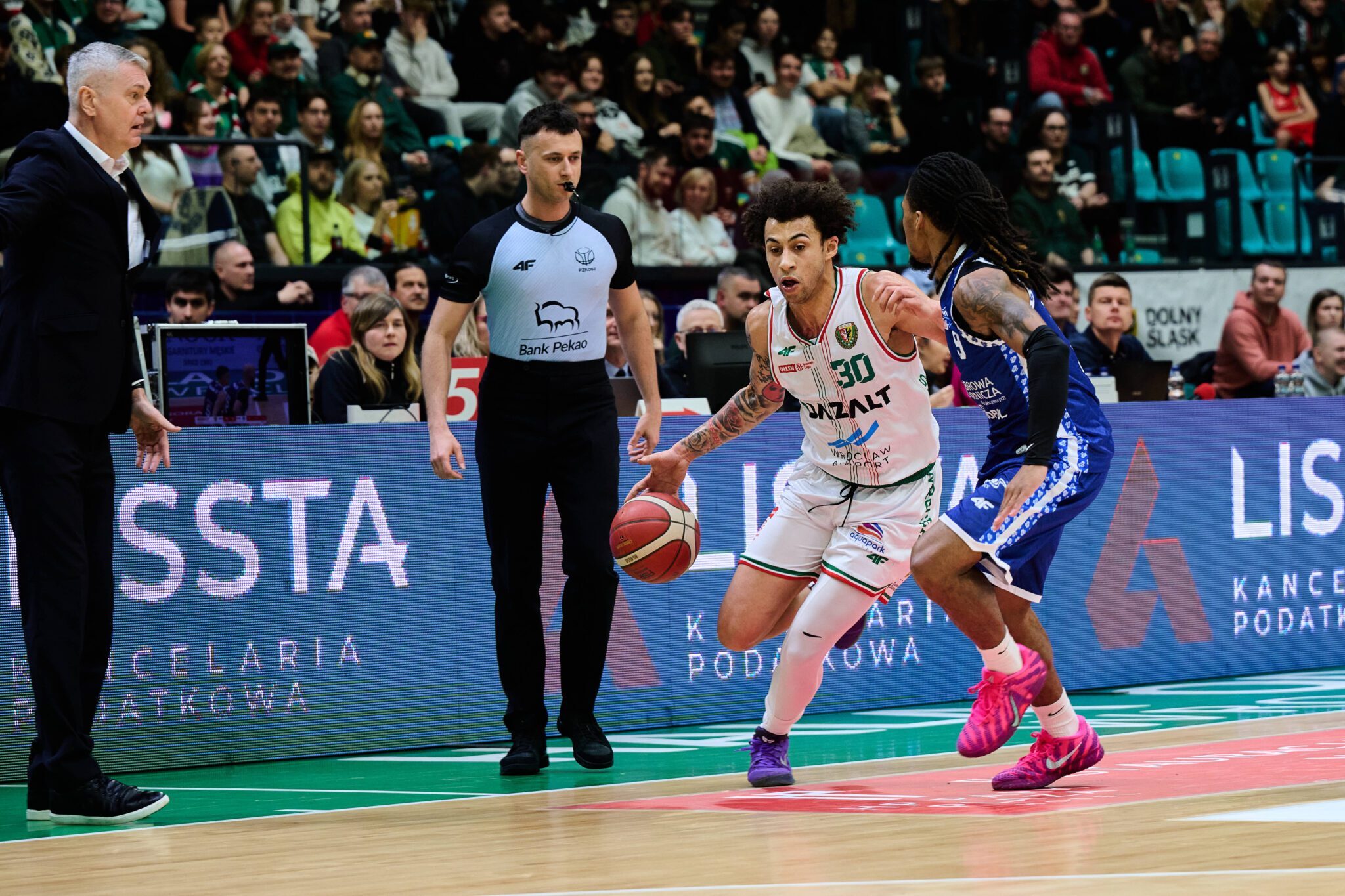 Українці за кордоном: Шульга зіграв проти Сан-Антоніо в НБА, Санон набрав 12 очок в Польщі