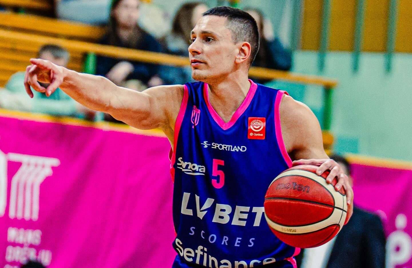 Українці за кордоном: команда Ковляра вилетіла з Єврокубку, Лукашов провів гарний матч в ENBL