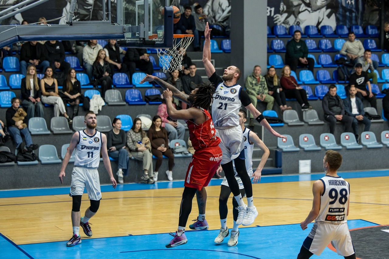 Дніпро вдома розгромив Рівне: фотогалерея