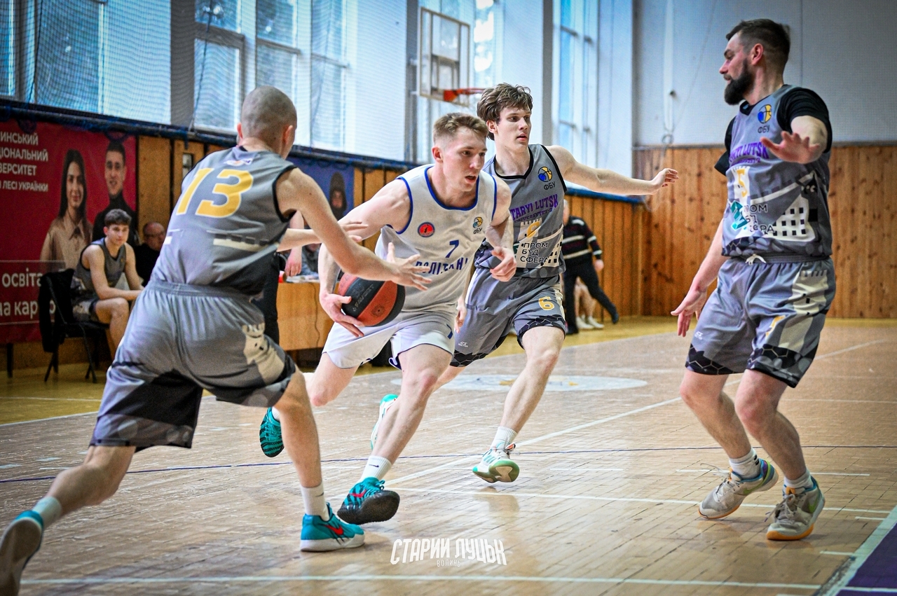 В Першій лізі відбулись матчі другого етапу в Луцьку: фотогалерея