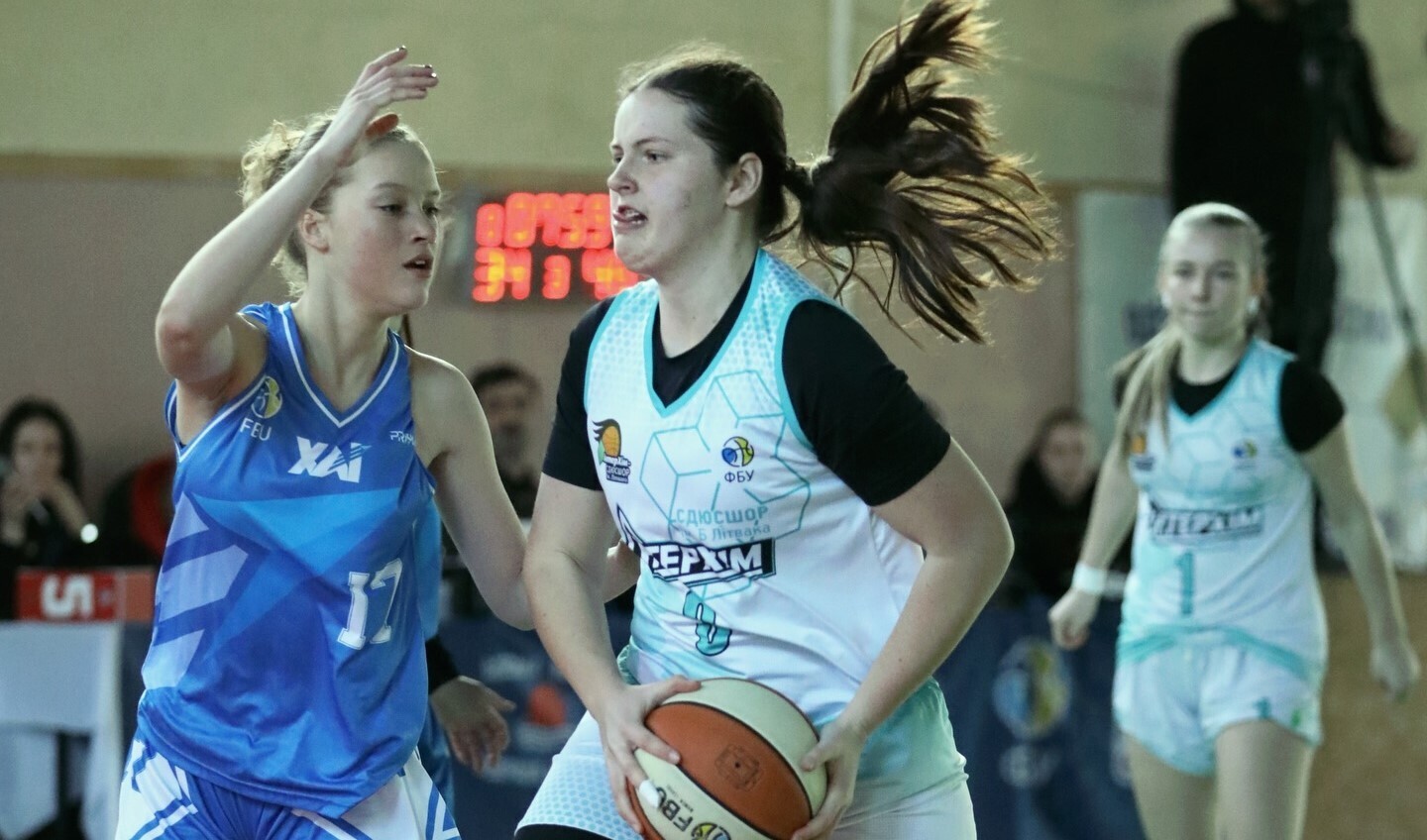 Жіноча Вища ліга: відеотрансляція матчу 3 квітня