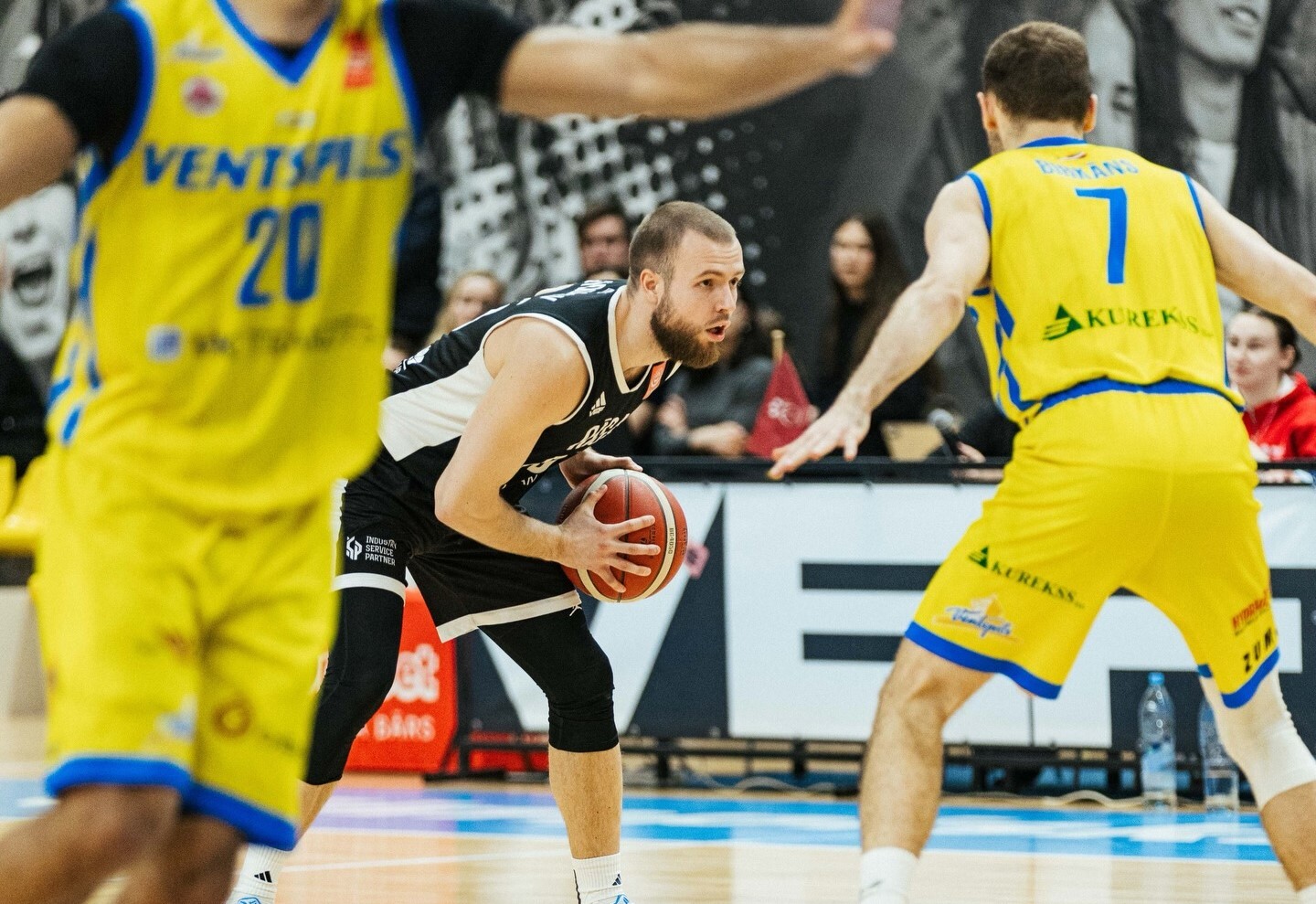 Українці за кордоном: гарний матч Сидорова не допоміг ВЕФу вийти в фінал ЛЕБЛ