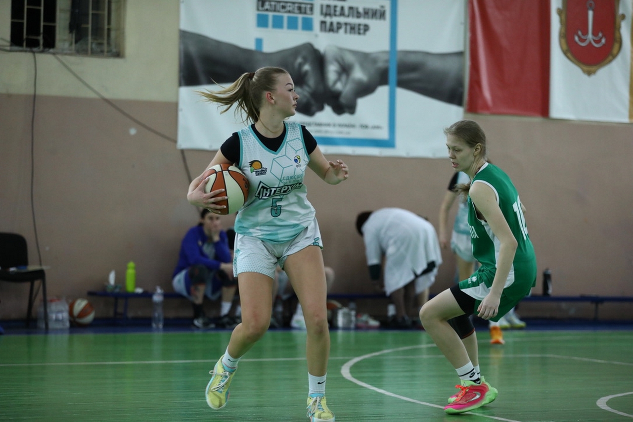 Жіноча Вища ліга: відеотрансляція матчу 5 квітня