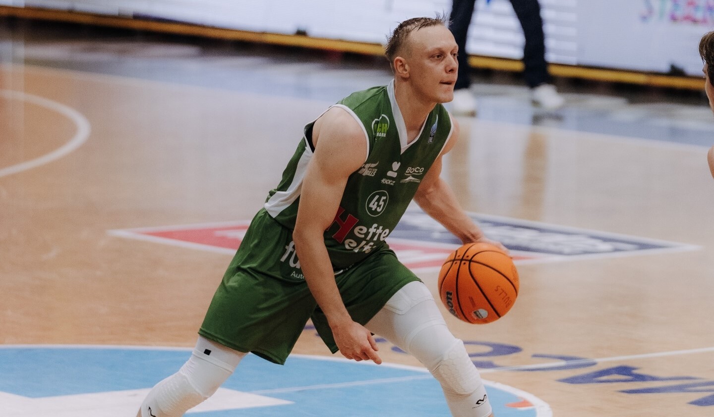 Українці за кордоном: Зотов набрав 14 очок в чемпіонаті Австрії