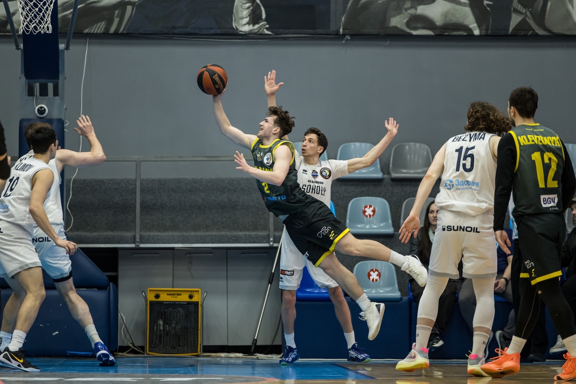 Київ-Баскет повів у півфінальній серії проти Харківських Соколів: хайлайти Суперліги GGBET 15 квітня