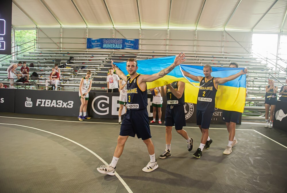 Чоловіча збірна України виграла четвертий етап Ліги націй в Каунасі