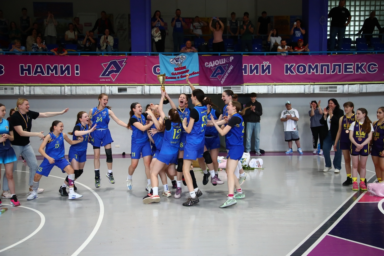 СДЮШОР з баскетболу-МОБІ друге чемпіонки ВЮБЛ серед дівчат 2012 року: фотогалерея фінального матчу та церемонії нагородження