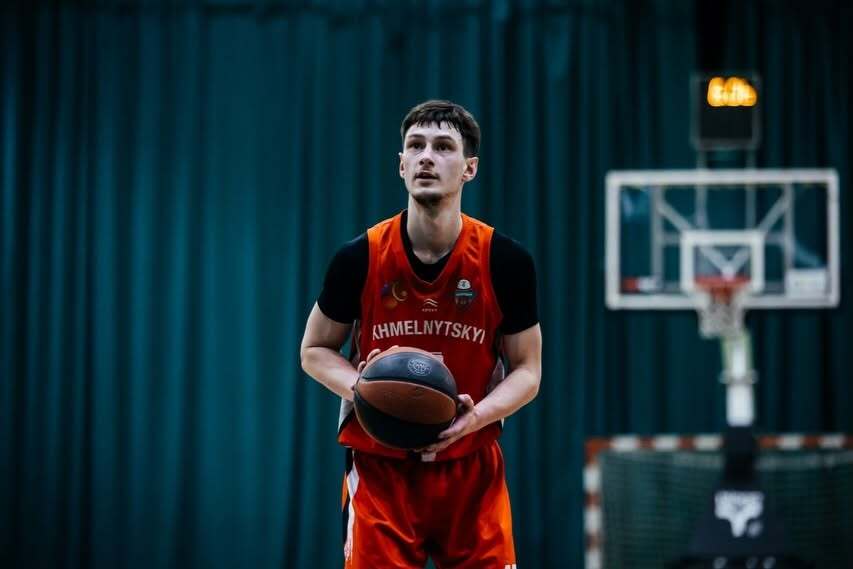 Хмельницький оголосив про ще одне підписання напередодні дебюту у Суперлізі