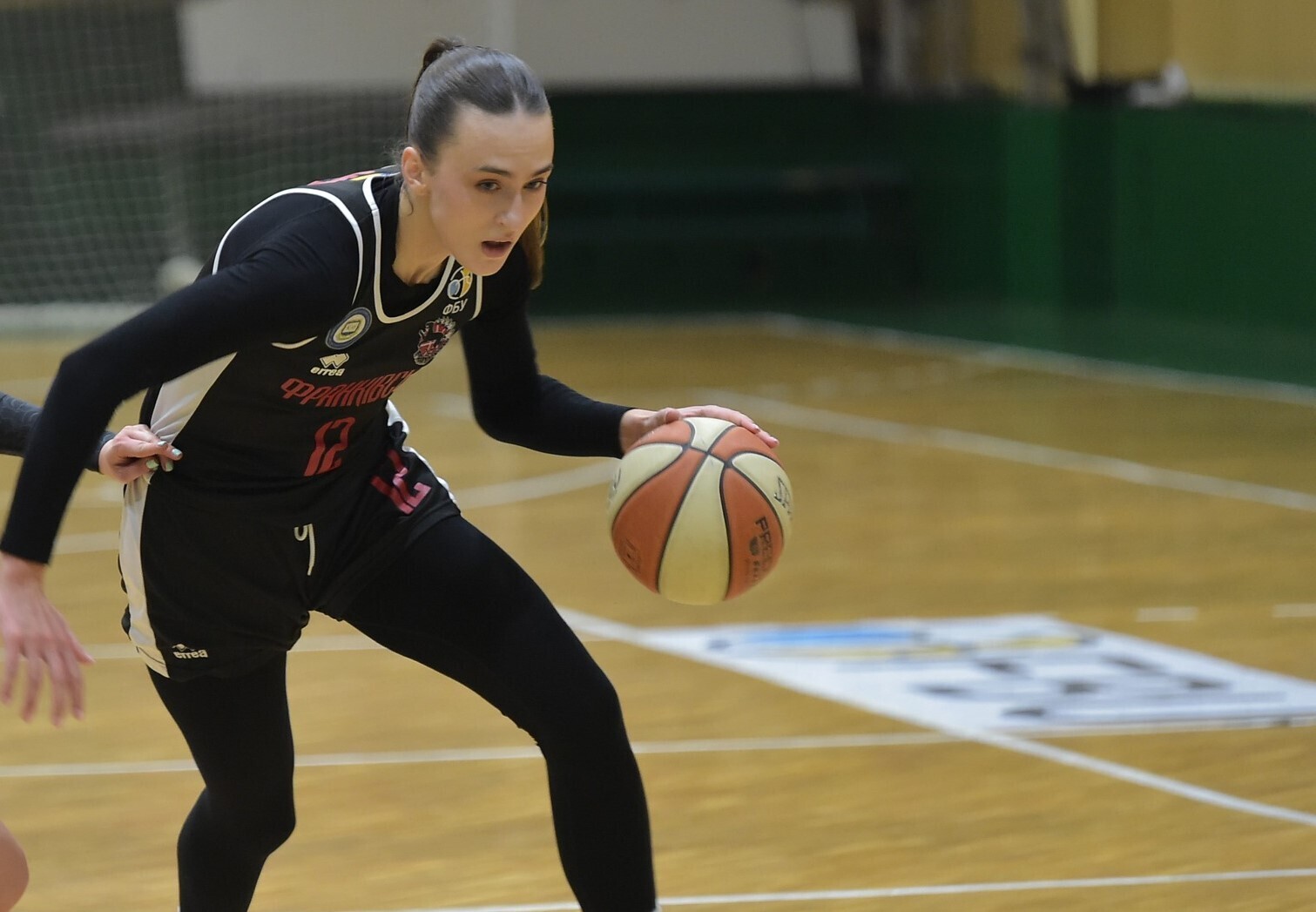 Жіноча команда Київ-Баскету підписала Євгенію Безкоровайну